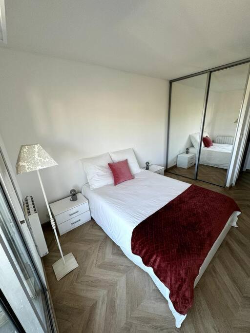 Appartement Neuf Avec Balcon Et Parking Prive Caen Exterior foto